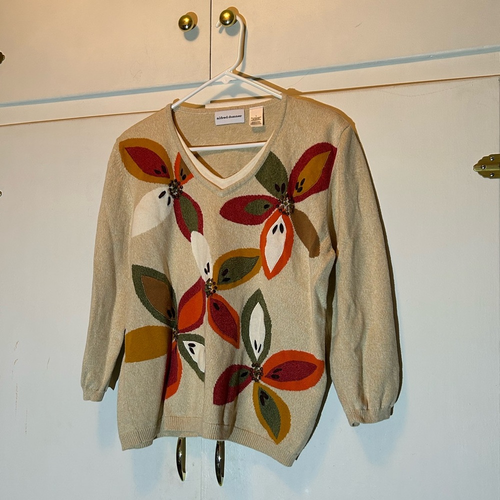 Alfred Dunner Vintage V-Neck Sweater - Cream with Multicolor Floral